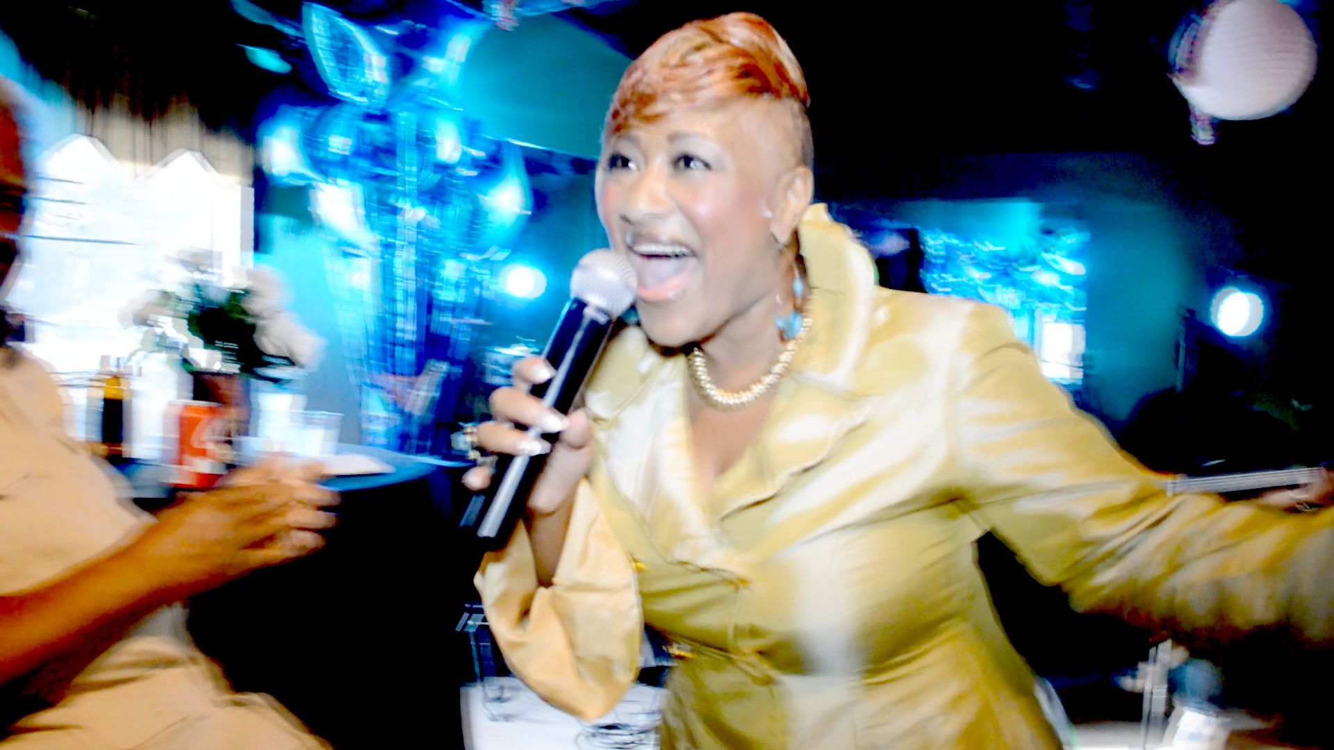 Trané N'Chel performing live on stage